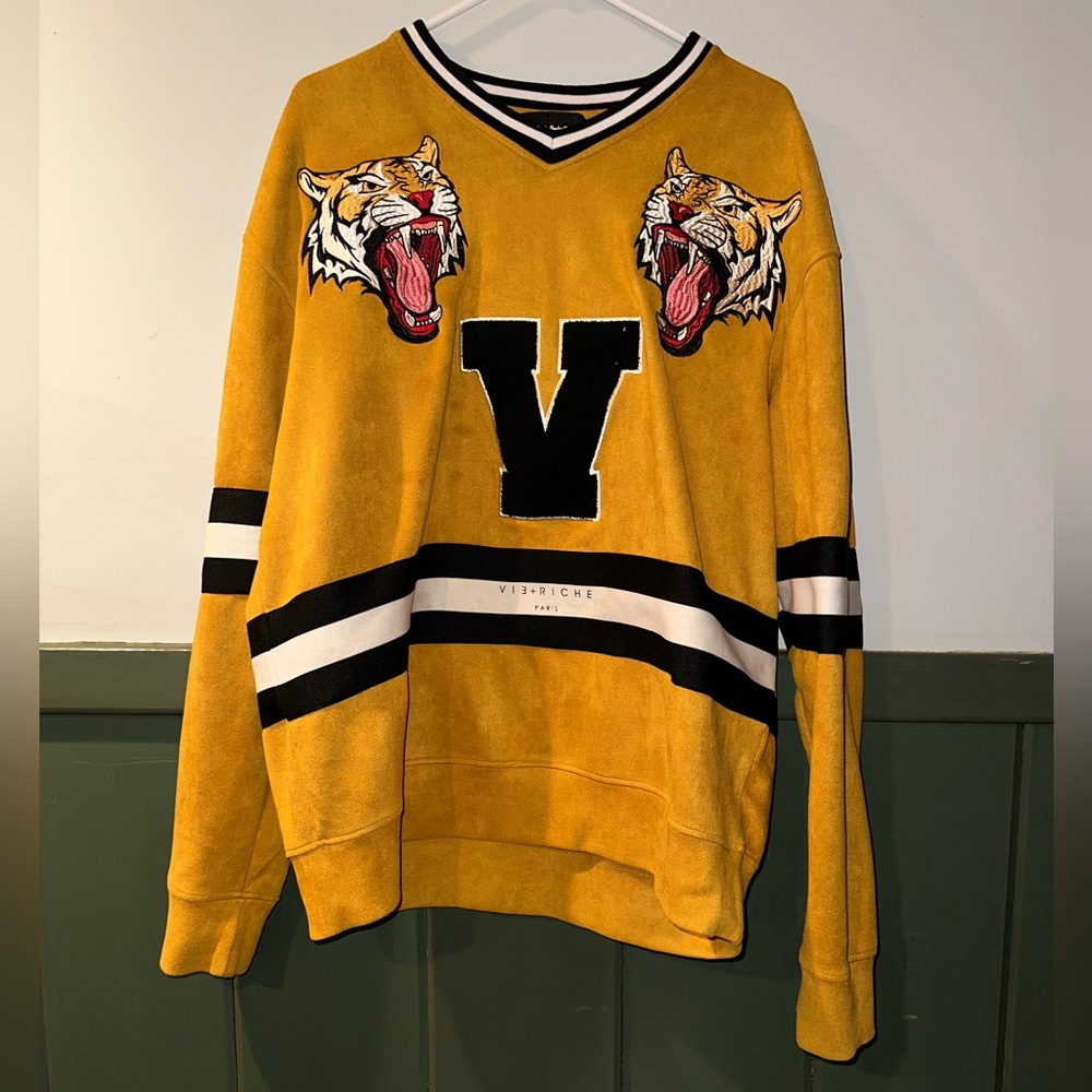 Men’s vie+riche sweatshirt size xl